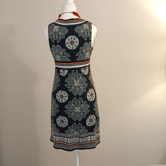 Max Edition Black & Cream Deep V-Neck Summer Dress - Picture 8 of 13